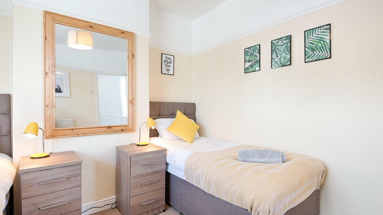 Off Road Parking, Garden, Tv In Every Room Swansea Zewnętrze zdjęcie